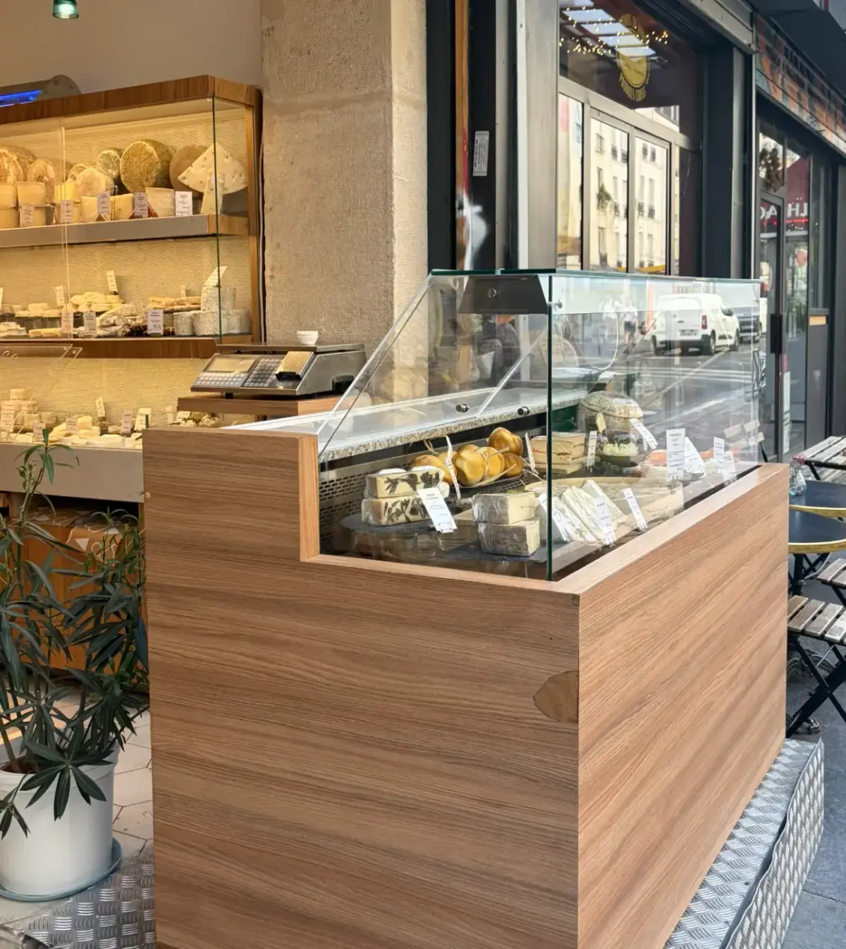 Independent retail